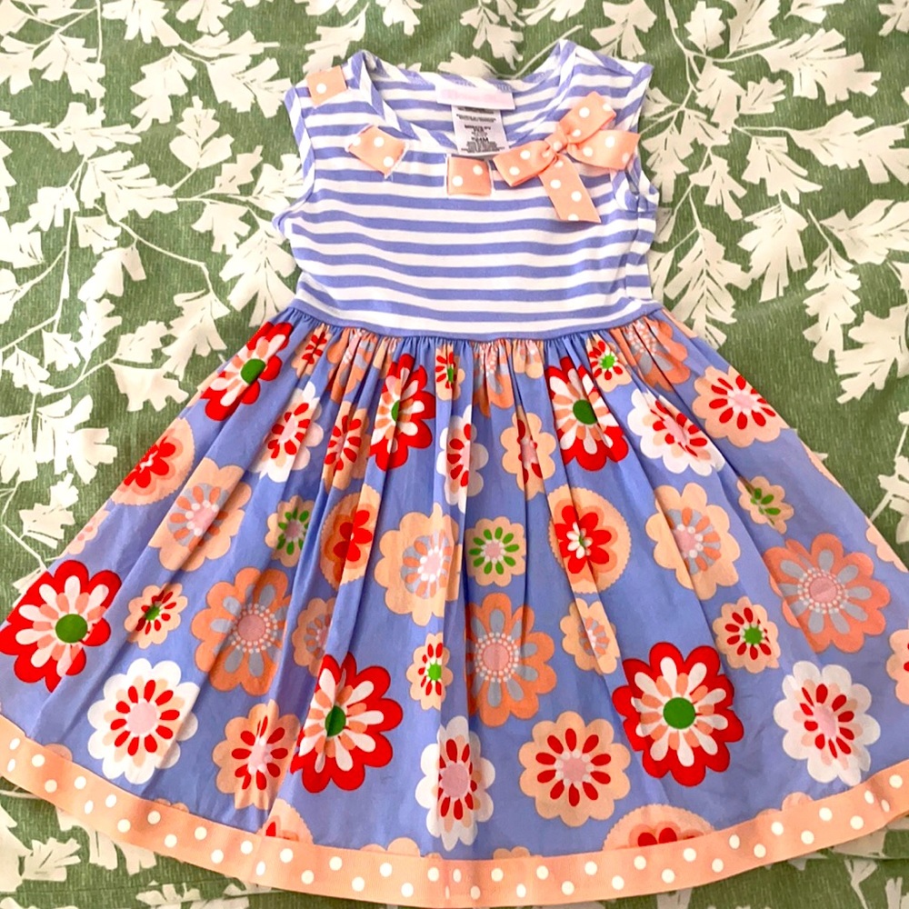 Floral Girl Dress… Excellent for spring